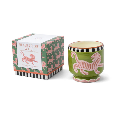 Paddywax - Adopo - Tiger - Cedar & Fig - Keramik Duftkerze - 226g – Teil des Adopo Duft-Trio Tiger (3-teilig)