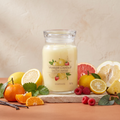 Yankee Candle Iced Berry Lemonade - Signature 2 Docht Duftkerze - 567g mit Duftzutaten: Erdbeerblatt, Zitronenzucker, Mandarine, Grapefruit, Yuzu, Himbeere, Pomelo, Ananas, Vanille, Malz und Veilchenblatt