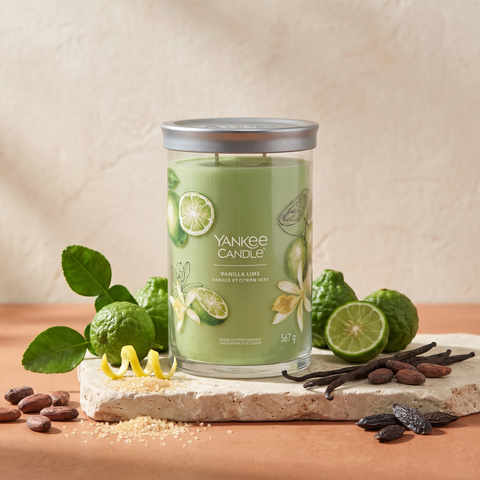 Yankee Candle Vanilla Lime - Signature 2 Docht Tumbler - 567g mit Duftzutaten: Kaffirlimette, Zitronenschale, Zucker, Kakao, Vanille und Tonkabohne