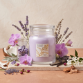 Yankee Candle Lavender Bliss - Signature 2 Docht Duftkerze - 567g mit Duftzutaten: Orchidee, gezuckerte Veilchen, weißer Salbei, Lavendel, Jasmin, Rose, Kokosnuss, Vanille und Zedernholz