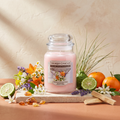 Yankee Candle Sun Kissed Blooms - Duftkerze - 538g mit Duftzutaten: Mandarine, Bergamotte, Dünengras, Jasmin, Lavendel, Neroli, Amber, Moschus und Holznoten