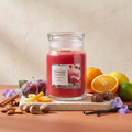 Yankee Candle Christmas Eve - Signature 2 Docht Duftkerze - 368g - Neues Design mit Duftzutaten: Limette, Mandel, Orange, Zitrone, Muskatnuss, Zimt, Zucker, Bernstein, Praline, Vanille und Veilchen